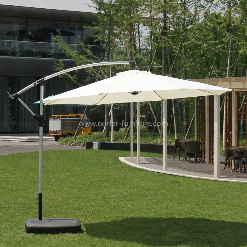 How Can the Right Outdoor Parasol Transform a Patio Into a More Comfortable and Profitable Space?