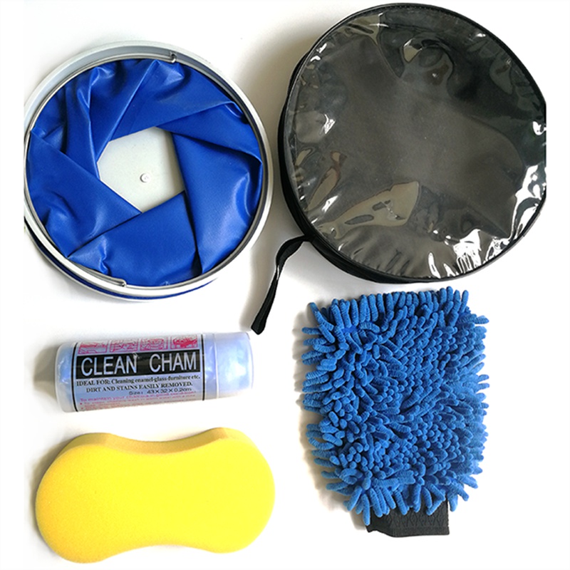 Why Does the Quality of Microfiber Towels in Your Car Wash Tool Kit Matter for Detailing