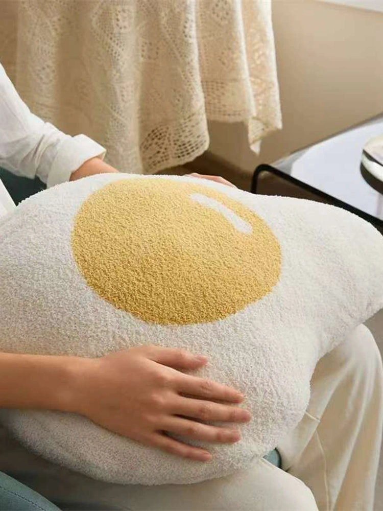 How Do You Style a Knitted Pillow in a Modern Living Room